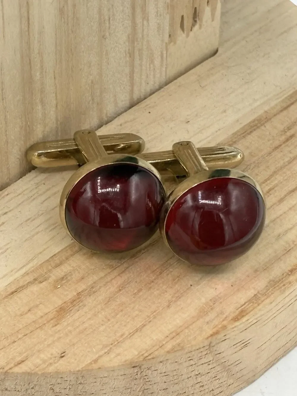 Vintage Hickok Gold Tone Men's Cufflinks Round Dark Red Burgundy Cabochon USA